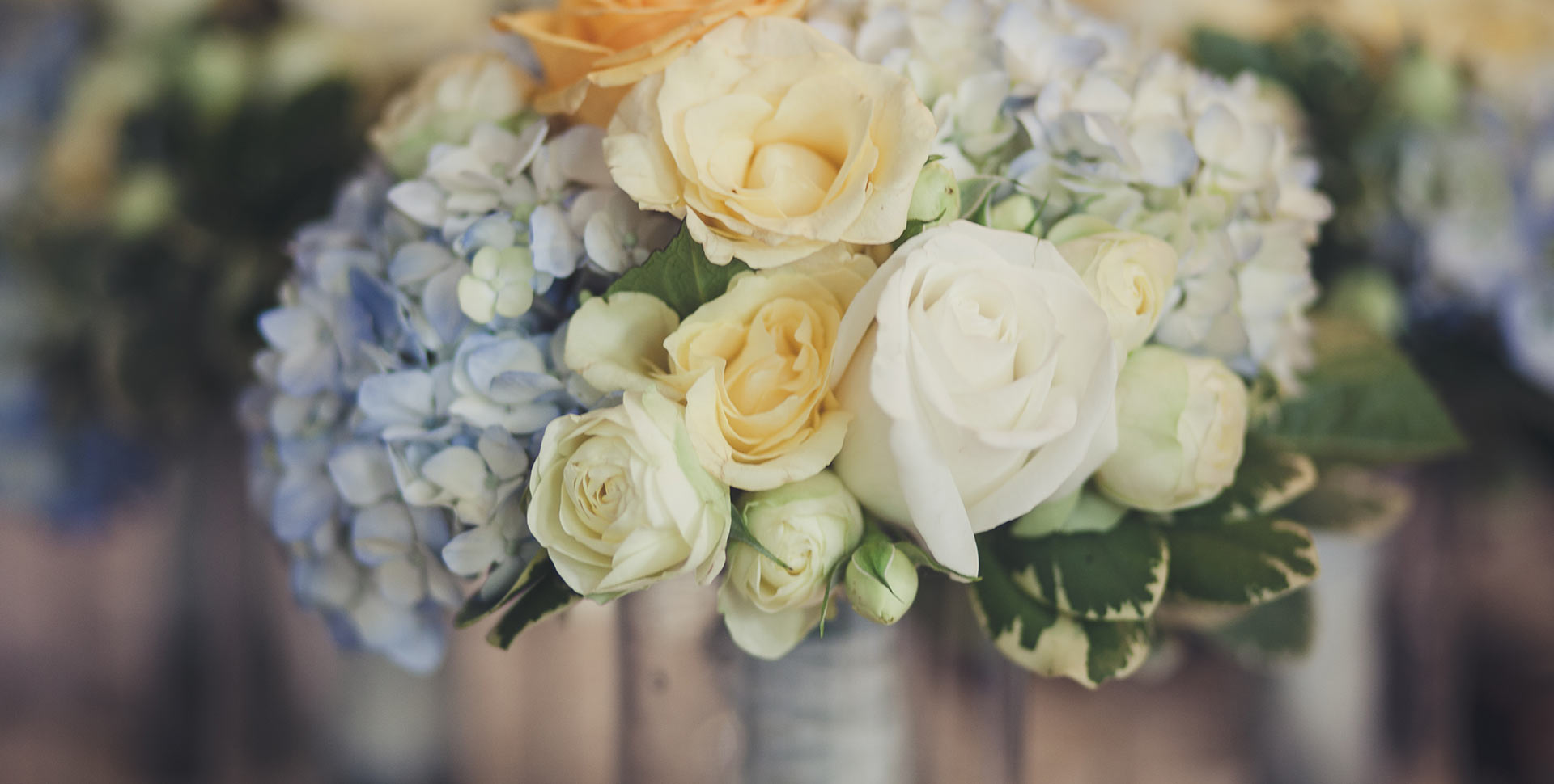 columbia club indianapolis wedding photography (16) flowers