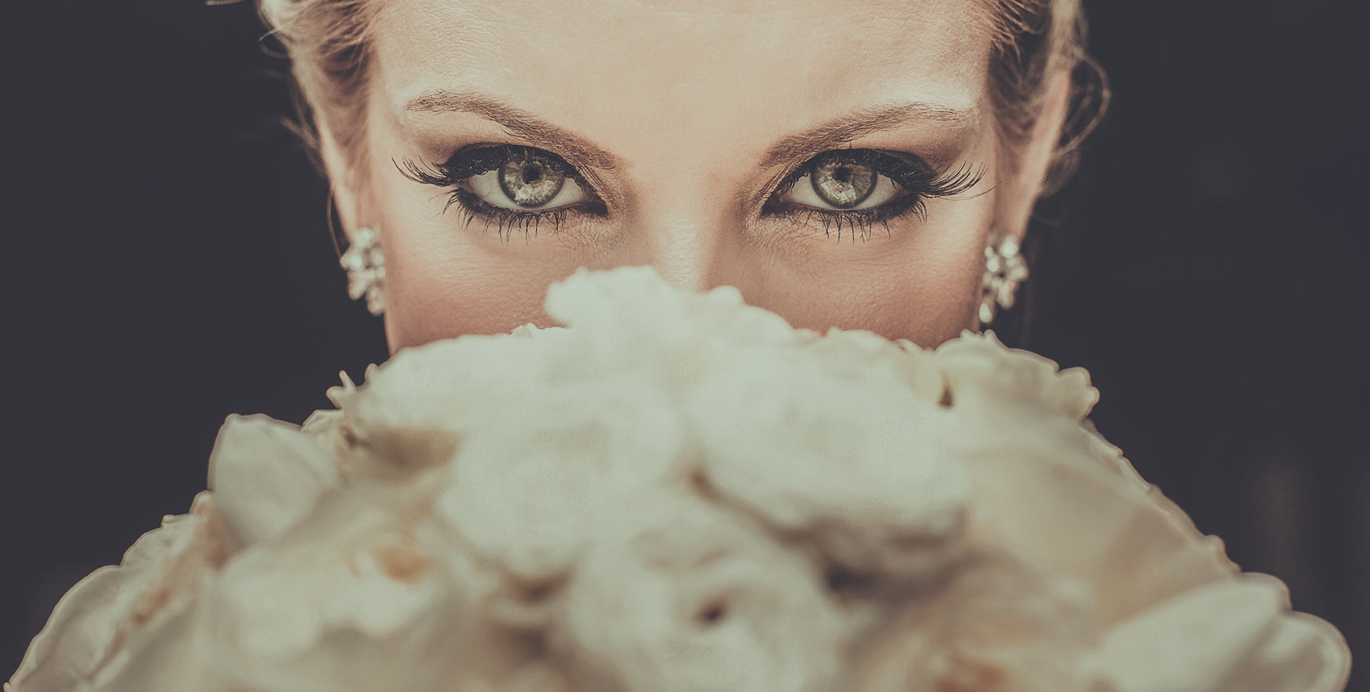 wedding photographer bride eyes